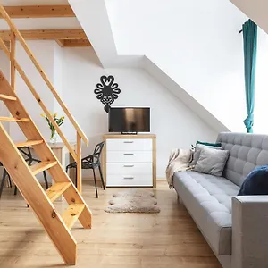 apartamenty-u-nosa.zakopanehotels.org/